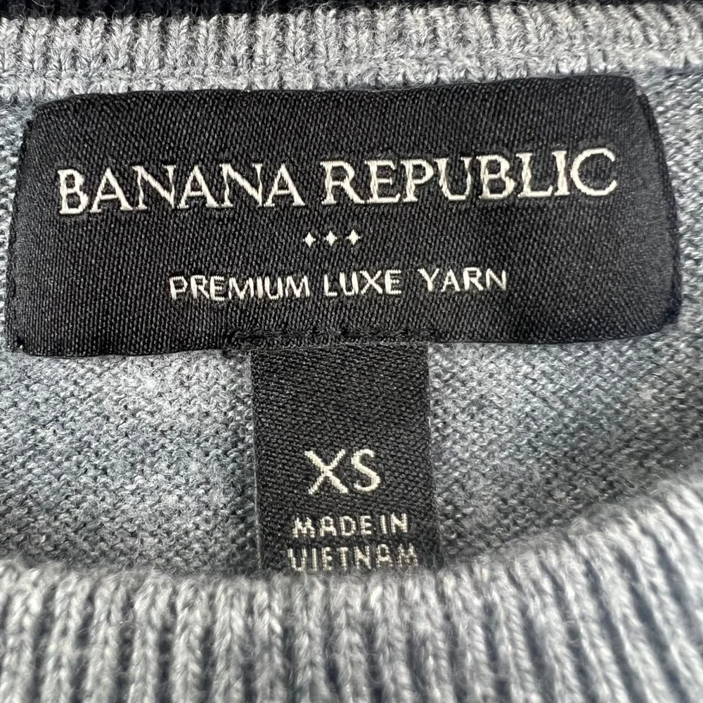 BANANA REPUBLIC Crewneck Sweater Mens XS‎ Grey Silk Cashmere Blend 710045-02